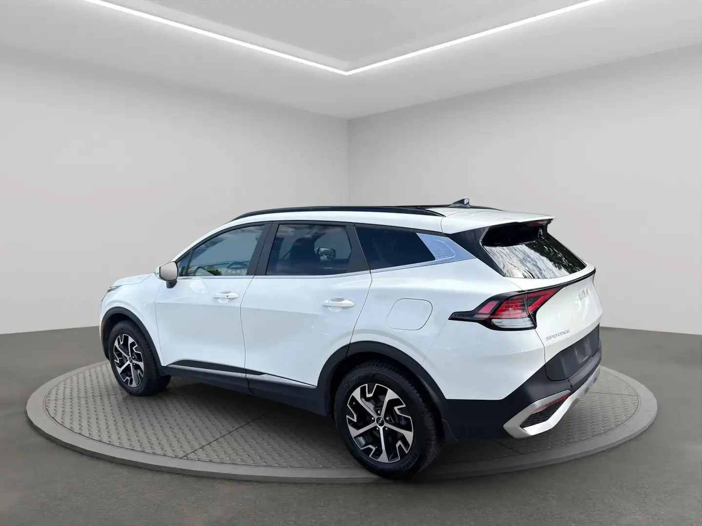 Kia Sportage EX ЦЕНА ДО БЪЛГАРИЯ АВТОКРЕДИТ, снимка 4 - Автомобили и джипове - 55940593