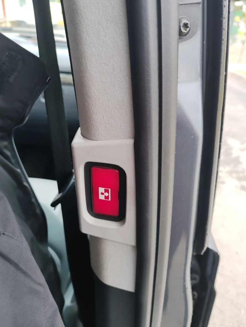 Mercedes-Benz Viano, снимка 6 - Бусове и автобуси - 52326888