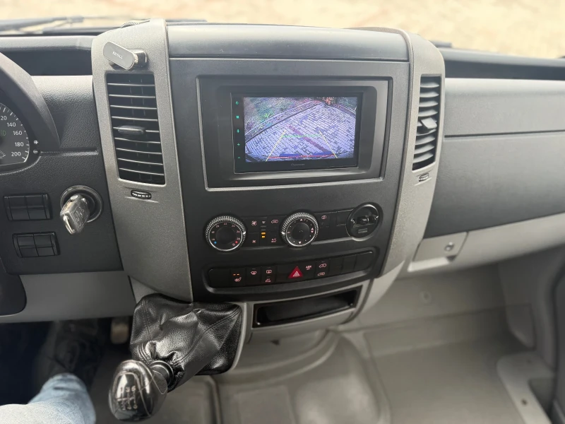 VW Crafter 2.5TDI, снимка 14 - Бусове и автобуси - 52714643