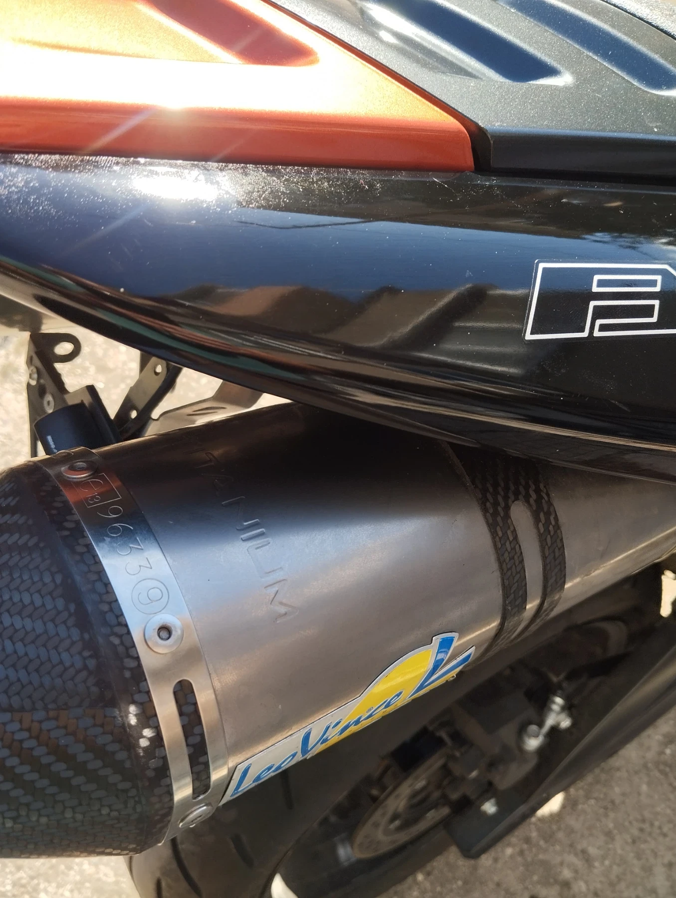 Suzuki B-King 1300 кубика - изображение 7