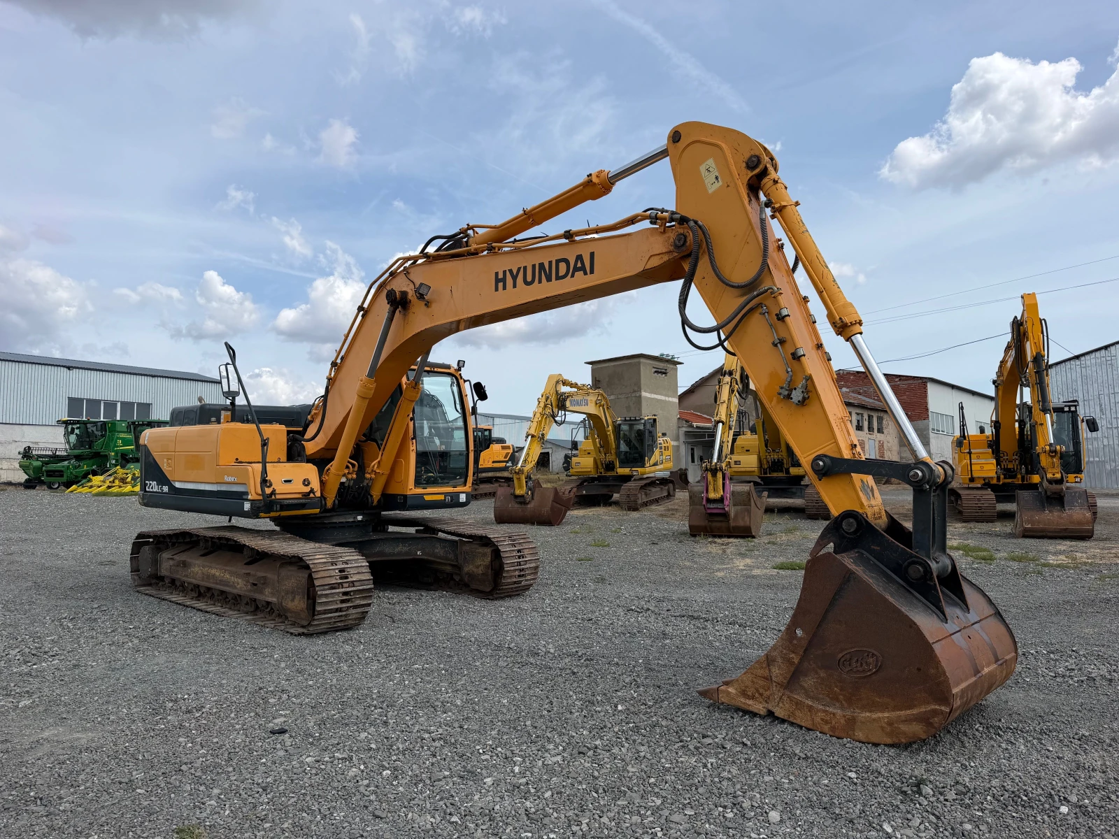 Багер Hyundai ROBEX 220 LC-9A ЛИЗИНГ