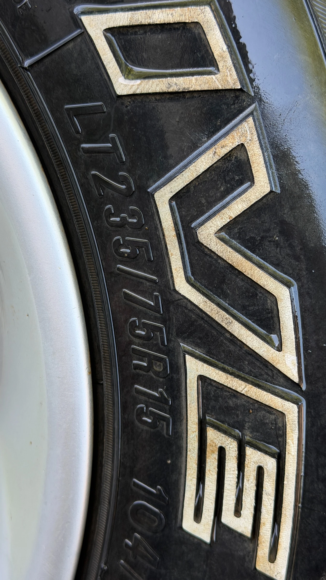 Гуми с джанти Maxxis 235/75R15, снимка 3 - Гуми и джанти - 54342468