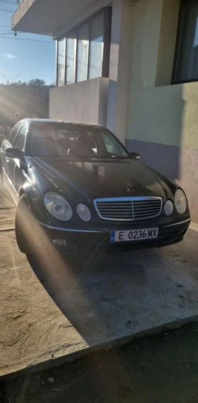 Mercedes-Benz E 320, снимка 2