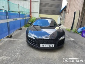 ������ Audi R8