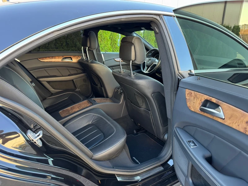 Mercedes-Benz CLS 350 i BlueEfficiency V6/AMG/Coupe/FULL ШВЕЙЦАРИЯ!!!, снимка 14 - Автомобили и джипове - 46173114