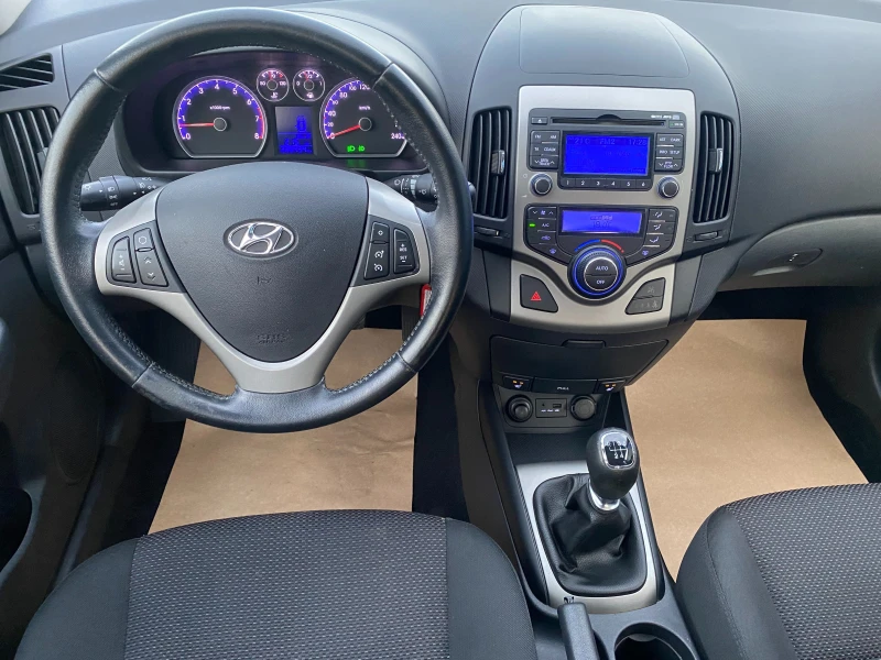 Hyundai I30 1.6i  SWISS PLUS EDITION , снимка 14 - Автомобили и джипове - 47513256