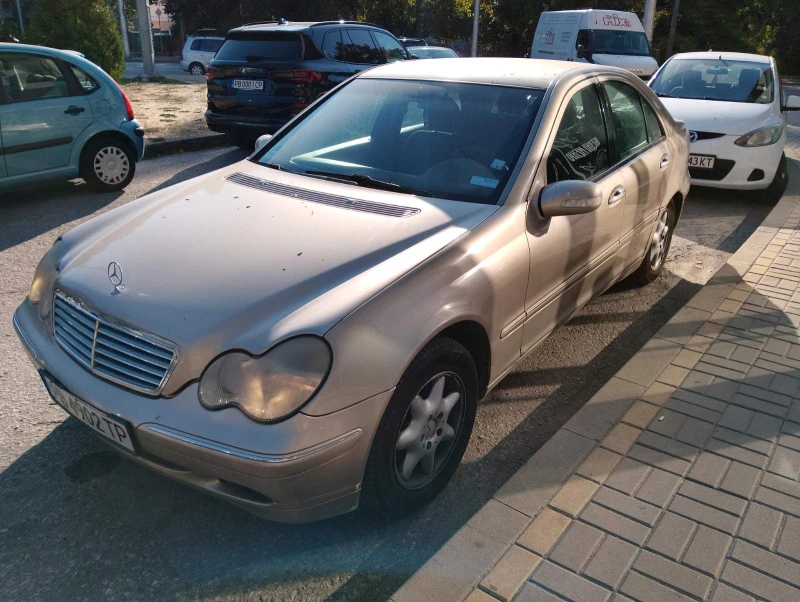 Mercedes-Benz C 200, снимка 1 - Автомобили и джипове - 47673286