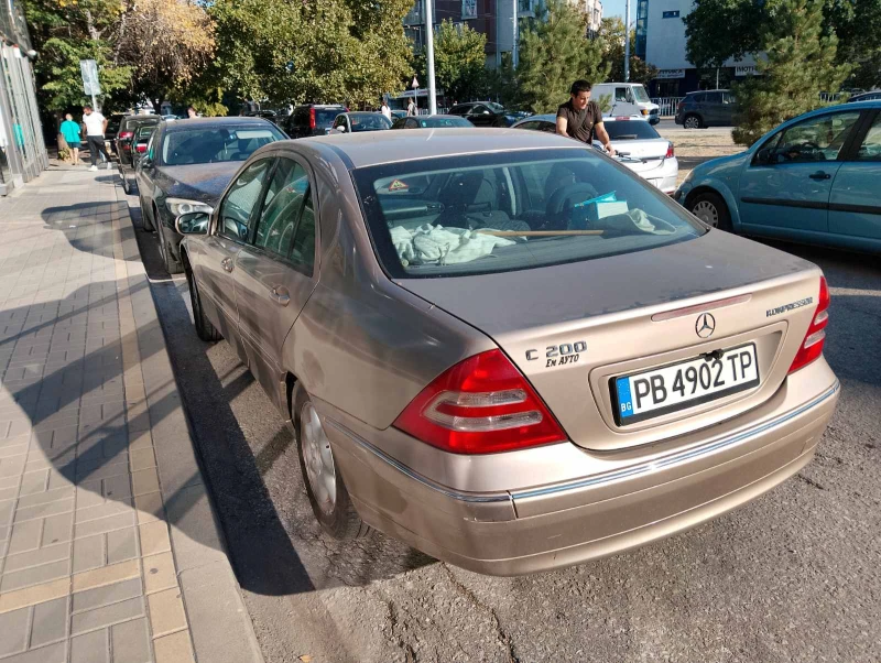 Mercedes-Benz C 200, снимка 2 - Автомобили и джипове - 47673286