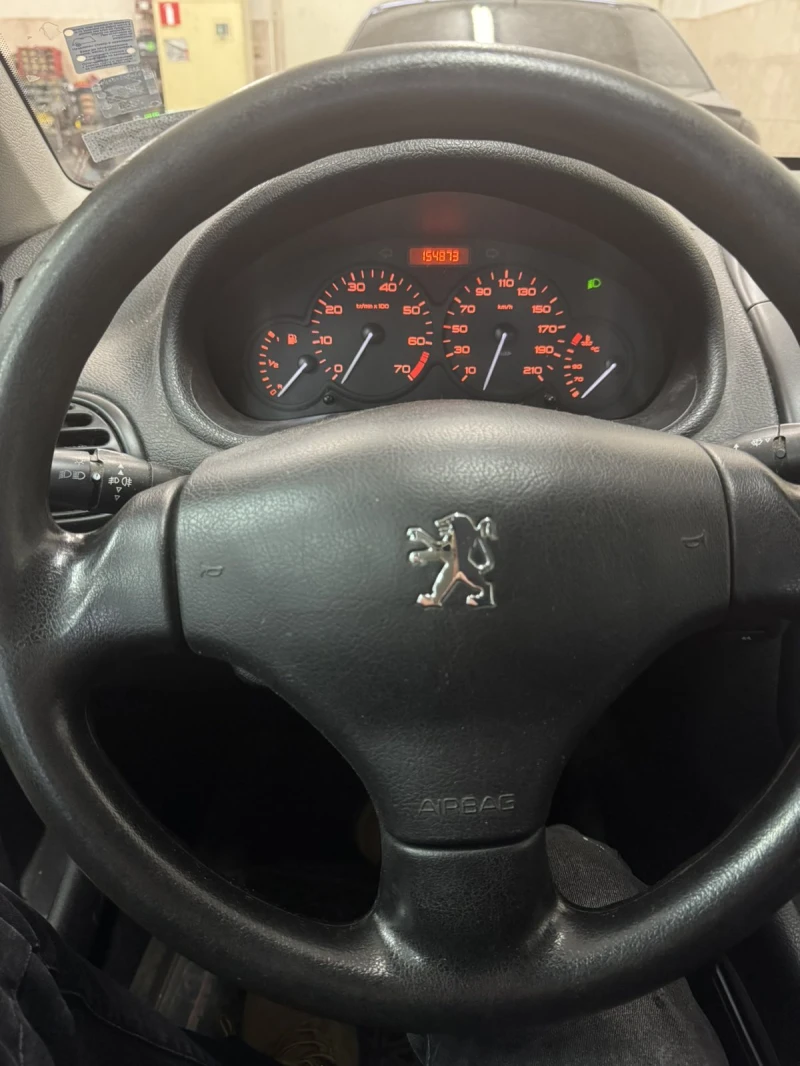 Peugeot 206 1.4 ГАЗ, снимка 9 - Автомобили и джипове - 48179233