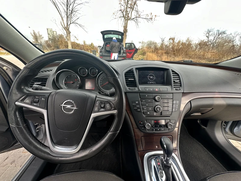 Opel Insignia  2.0T 220hp, снимка 10 - Автомобили и джипове - 48423729