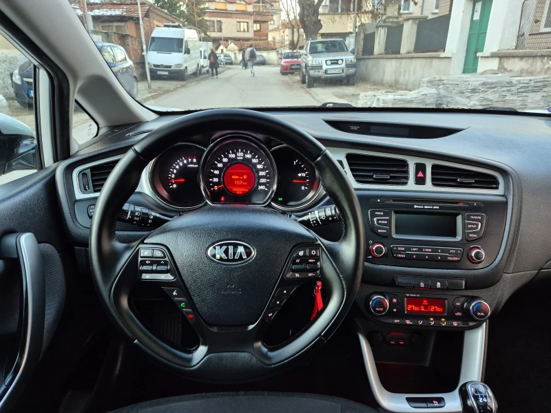 Kia Ceed 1.6i-6speed-верига-LIMITED, снимка 13 - Автомобили и джипове - 48731829