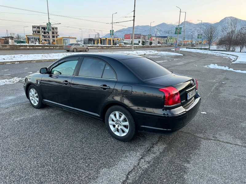 Toyota Avensis 2.0 D4D, снимка 4 - Автомобили и джипове - 49210345