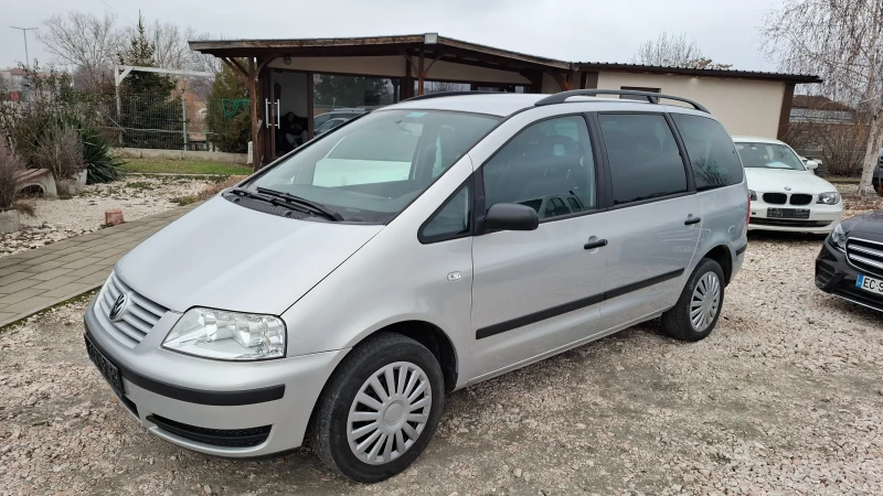 VW Sharan 2.0i, снимка 2 - Автомобили и джипове - 49349453