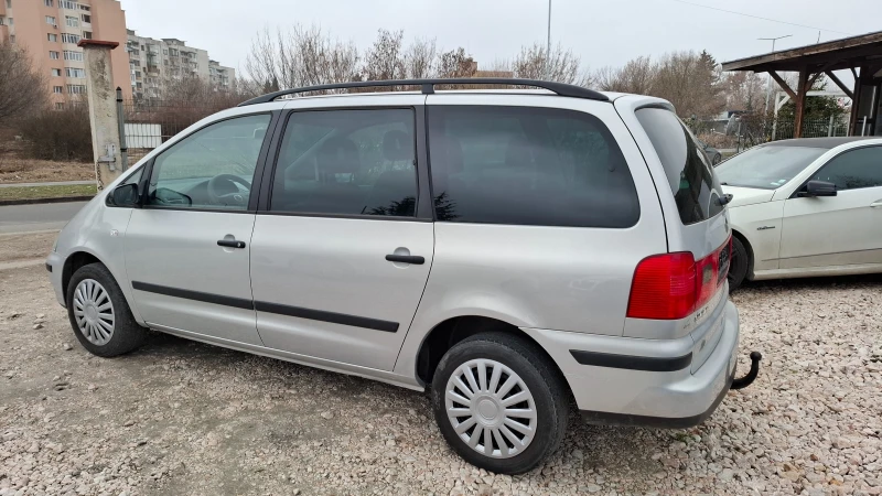 VW Sharan 2.0i, снимка 5 - Автомобили и джипове - 49349453