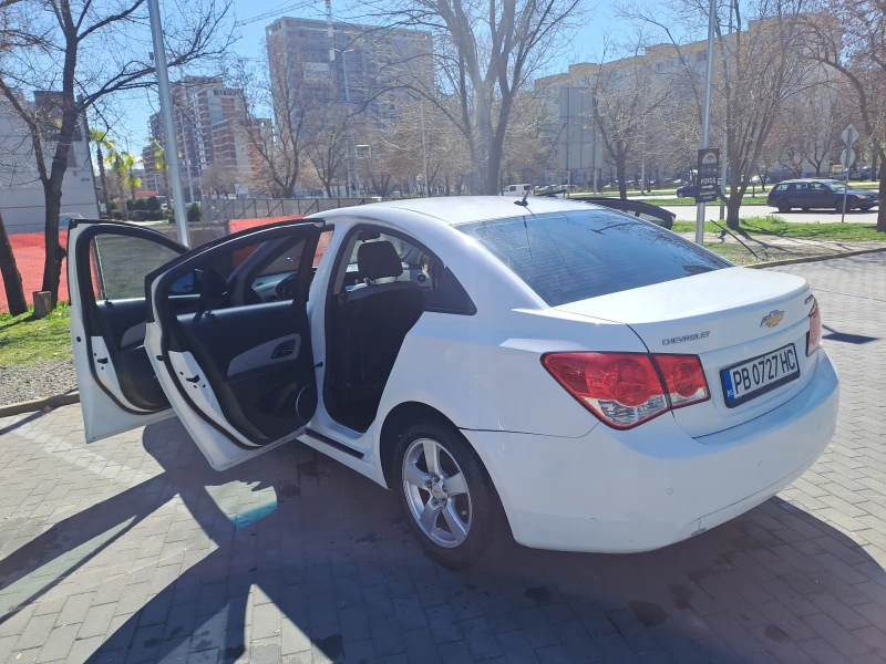 Chevrolet Cruze LS, снимка 6 - Автомобили и джипове - 49559330