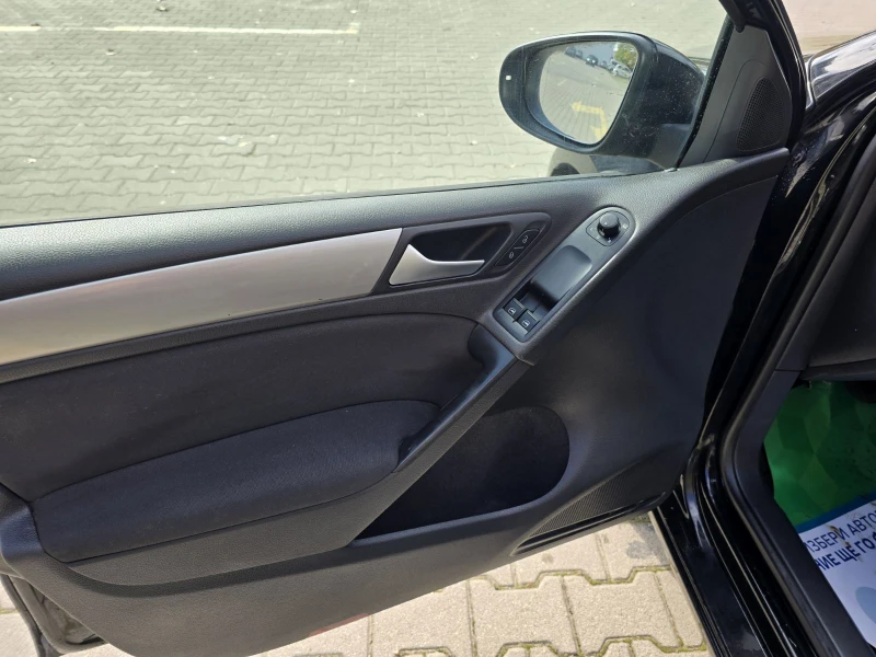 VW Golf ПРОМО ЦЕНА/КАТО НОВ/105hp/NAVI/КАМЕРА, снимка 7 - Автомобили и джипове - 53096409