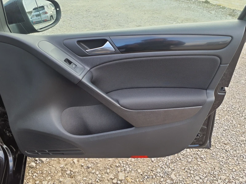 VW Golf 1.6I GPI ГАЗ NEW LINE, снимка 11 - Автомобили и джипове - 53145428