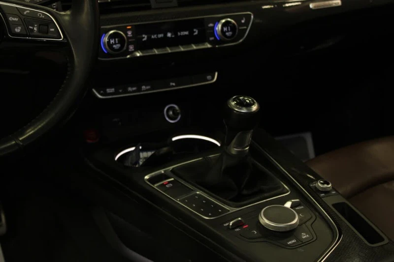 Audi A4 Quattro* АвтоКредит* (ЦЕНА ДО БГ), снимка 17 - Автомобили и джипове - 53403832