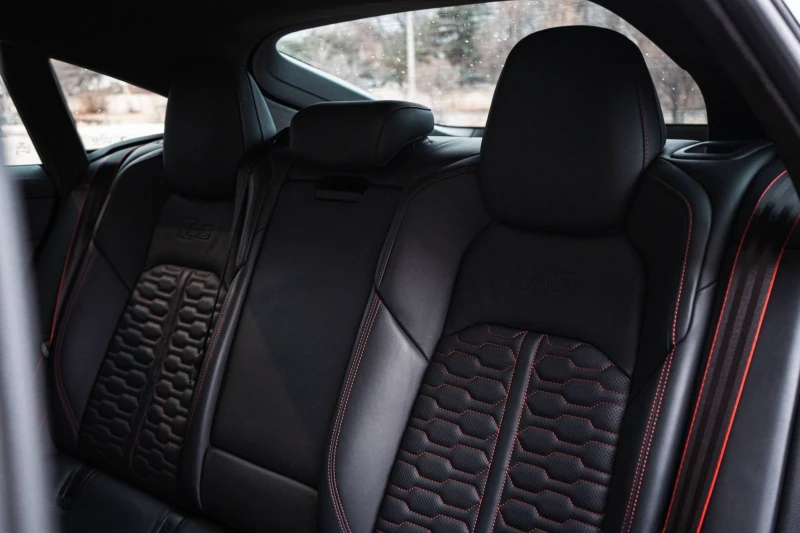 Audi Rs7 QUATTRO PANORAMIC ROOF С РЕГИСТРАЦИЯ & АВТОКРЕДИТ, снимка 8 - Автомобили и джипове - 53513798