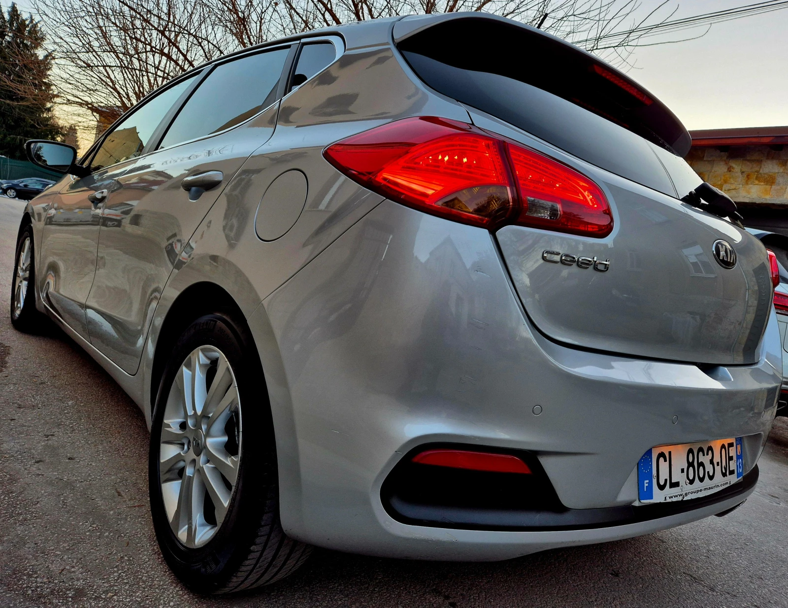 Kia Ceed 1.6i-6speed-верига-LIMITED - изображение 5