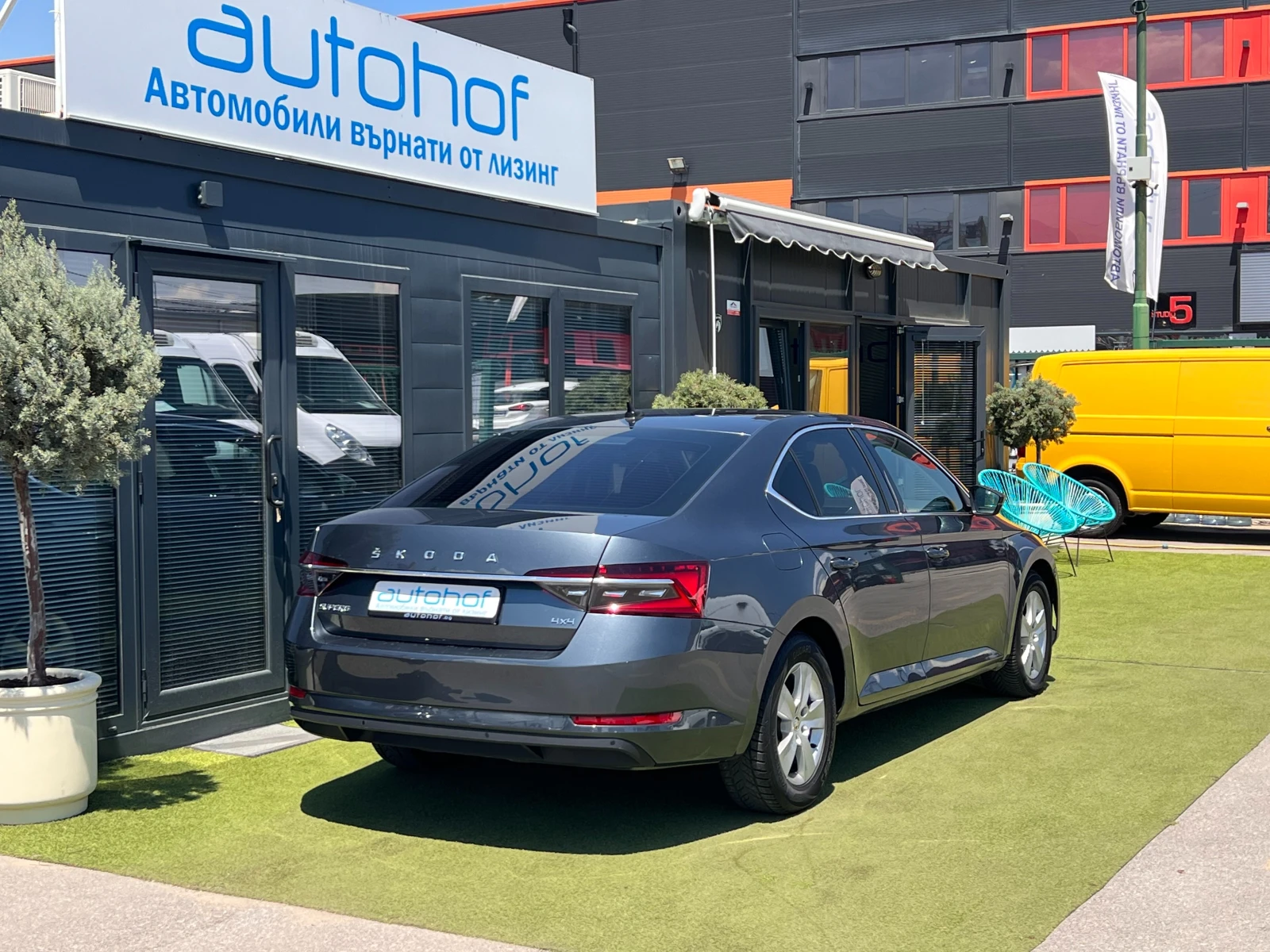 Skoda Superb 2.0TDI/190k.c./7AT/4x4 - изображение 4