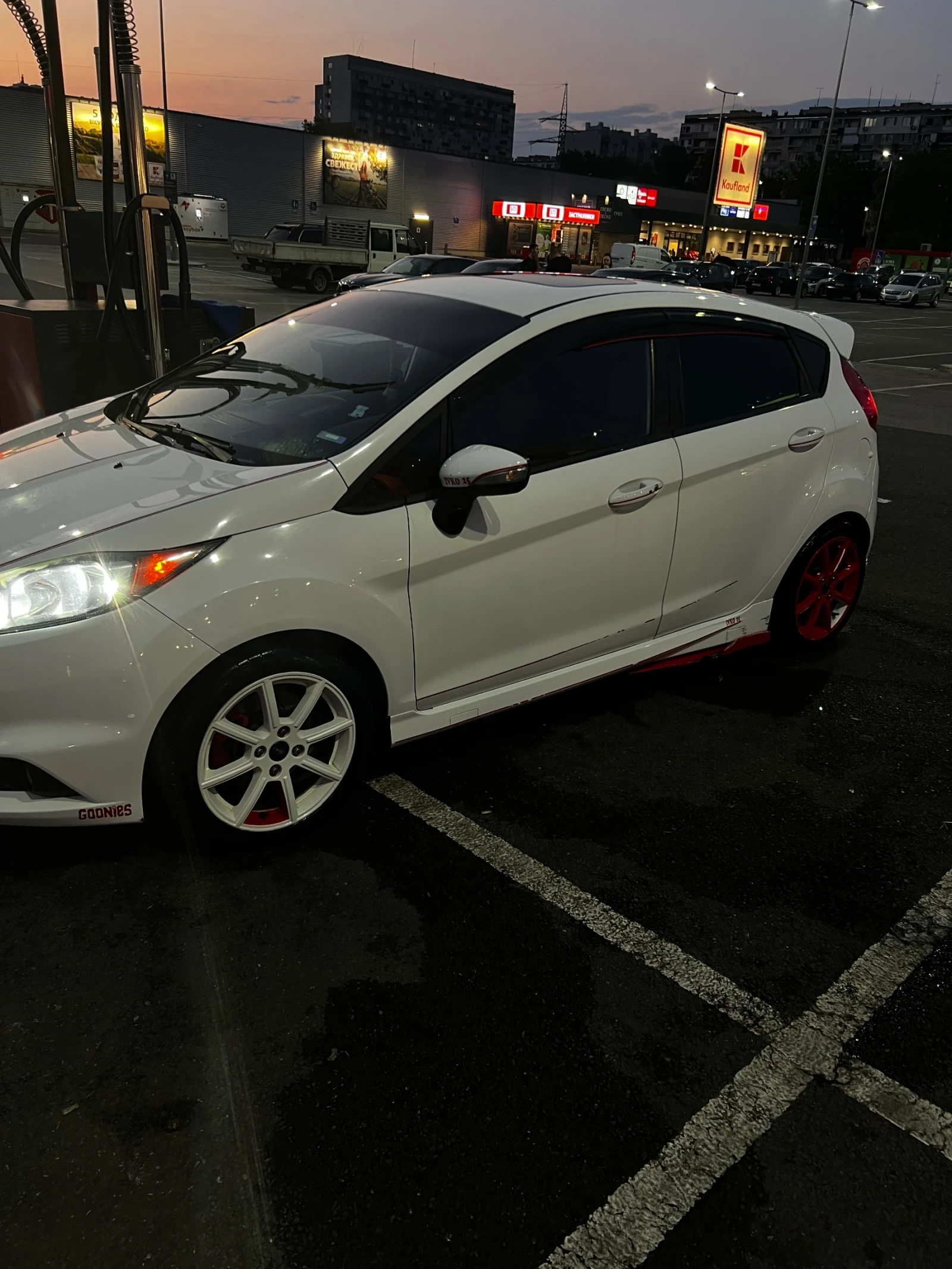 Ford Fiesta  - изображение 4