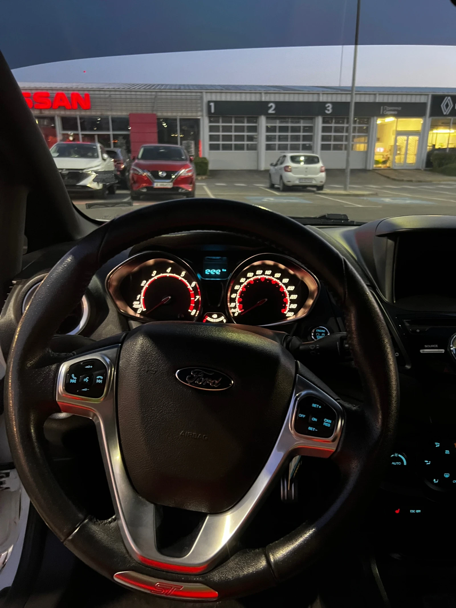 Ford Fiesta  - изображение 7
