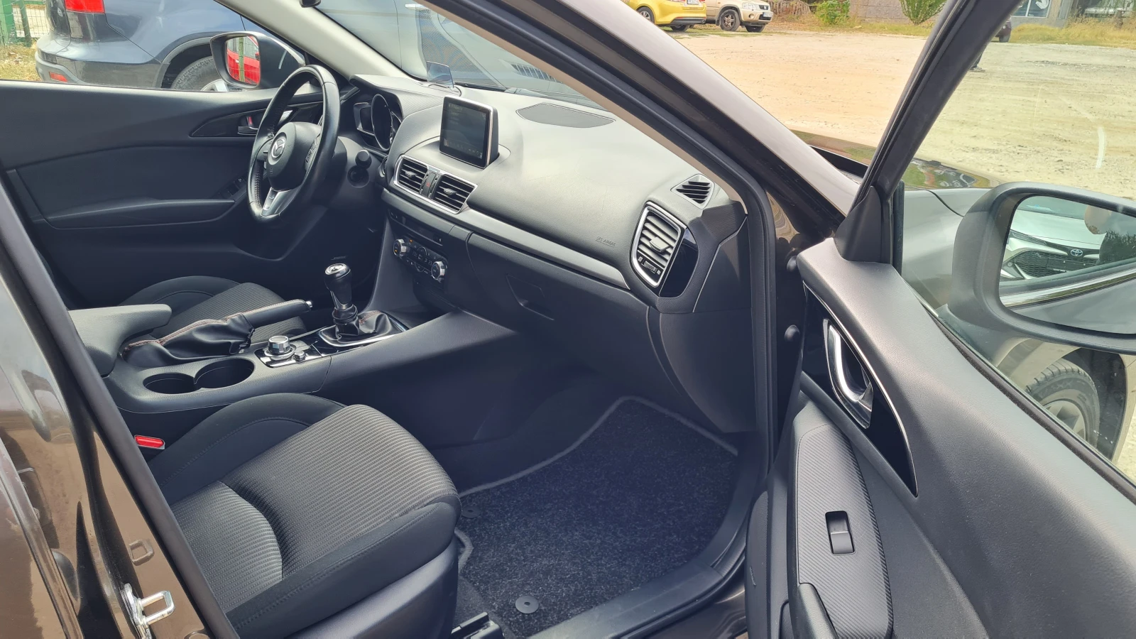 Mazda 3 2.0i SKYACTIV KYLESS-GO - изображение 9