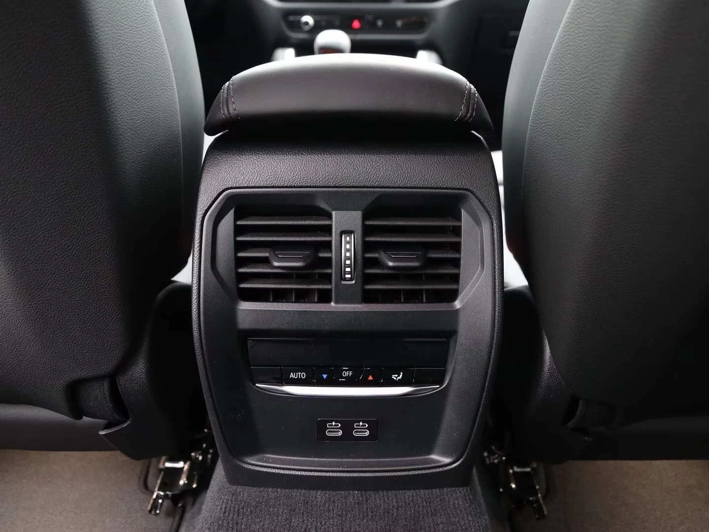 BMW M3 xDrive Competition Sepang Bronze  - изображение 10