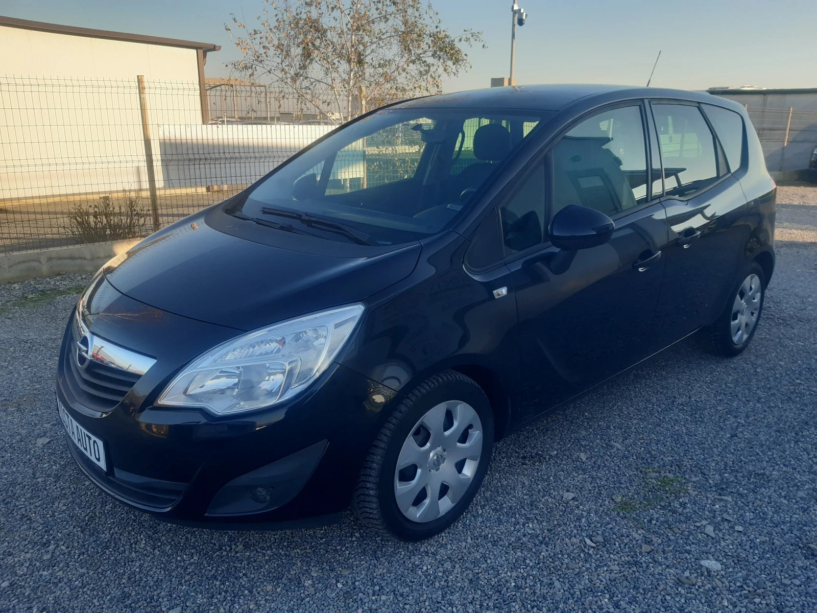 Opel Meriva КАТО НОВ - изображение 8