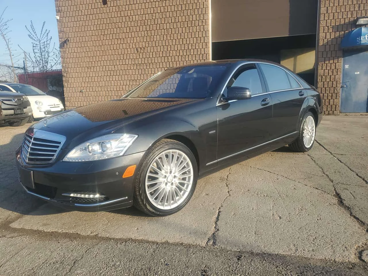 Mercedes-Benz S 550 * 4dr Sdn 4MATIC LWB * CARFAX * БЕЗ ПЪРВОНАЧАЛНА В