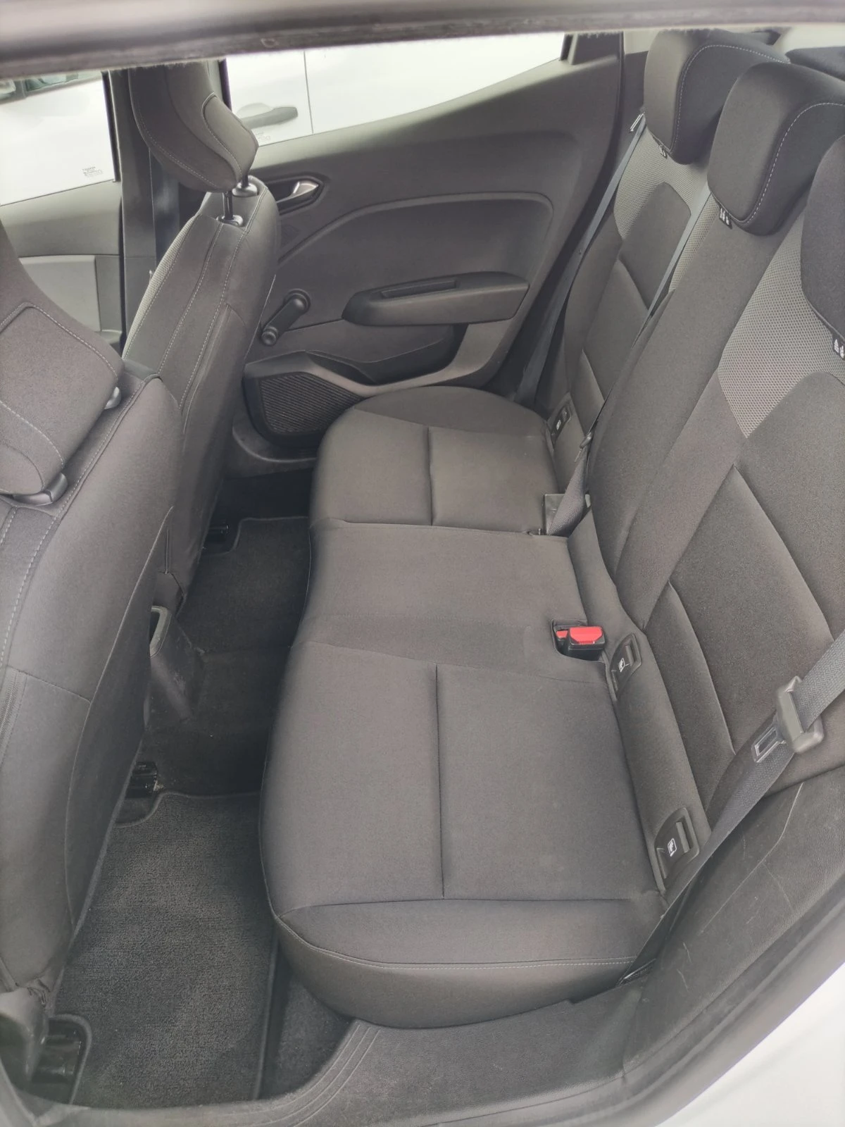 Renault Clio 1.0TCe/ 100к.с./Life, снимка 15 - Автомобили и джипове - 54770273