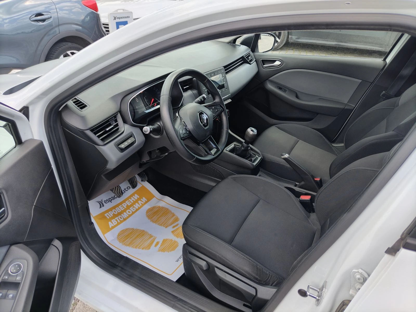 Renault Clio 1.0TCe/ 100к.с./Life, снимка 11 - Автомобили и джипове - 54770273