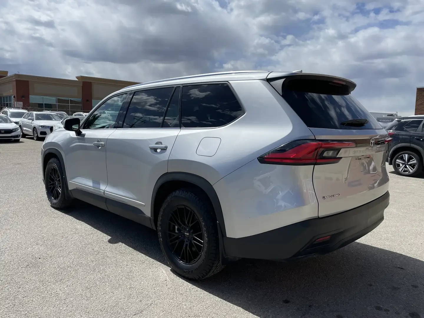 Toyota Grand Highlander Highlander XLE Hybrid, снимка 7 - Автомобили и джипове - 54836459