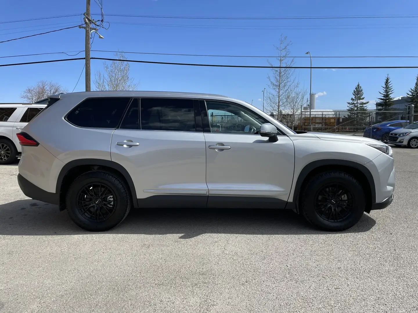 Toyota Grand Highlander Highlander XLE Hybrid, снимка 4 - Автомобили и джипове - 54836459