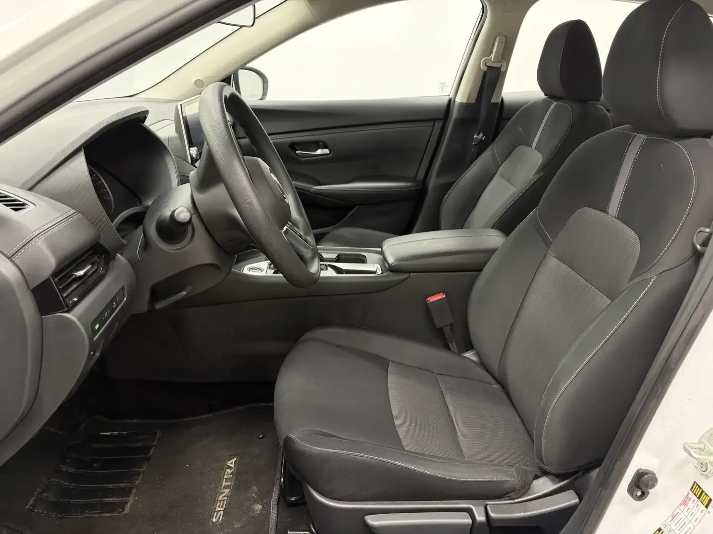 Nissan Sentra SV | 25K km | CARPLAY | ADAPTIVE CRUISE | ������ � | Mobile.bg � ����������� 12
