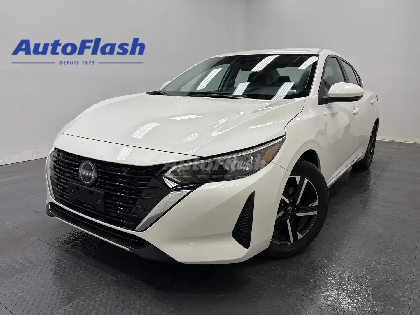 Nissan Sentra SV | 25K km | CARPLAY | ADAPTIVE CRUISE | ������ � | Mobile.bg � ����������� 1