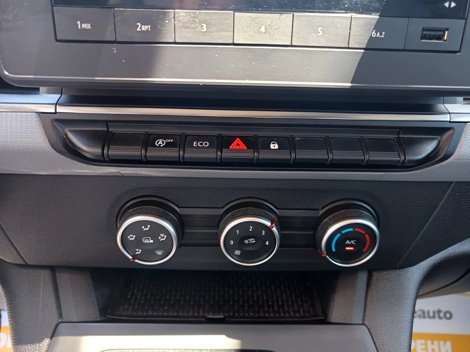 Renault Kangoo 1.3Tce/ 130к.с., снимка 12 - Автомобили и джипове - 54913175