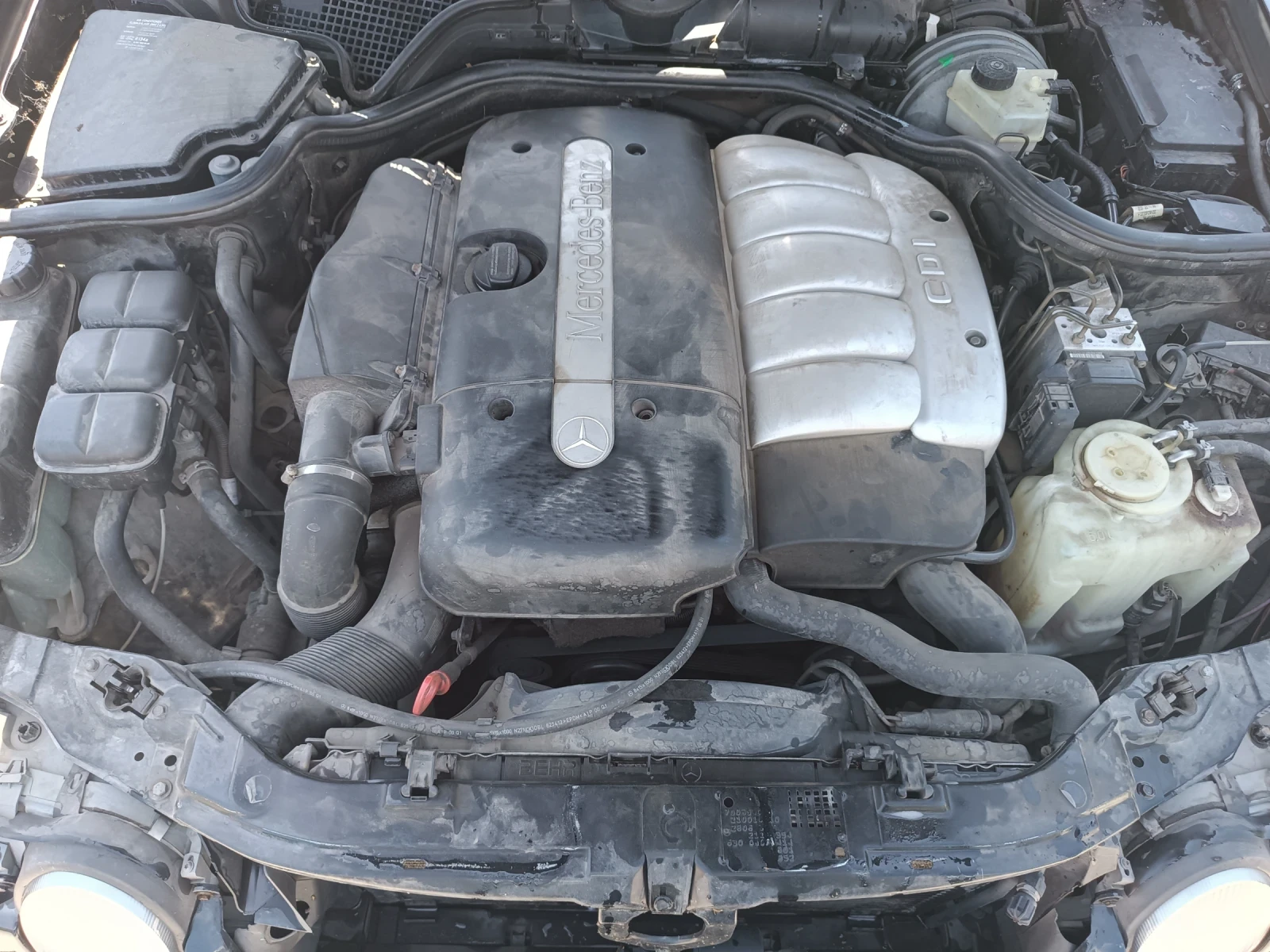 Mercedes-Benz E 270, снимка 15 - Автомобили и джипове - 55080504