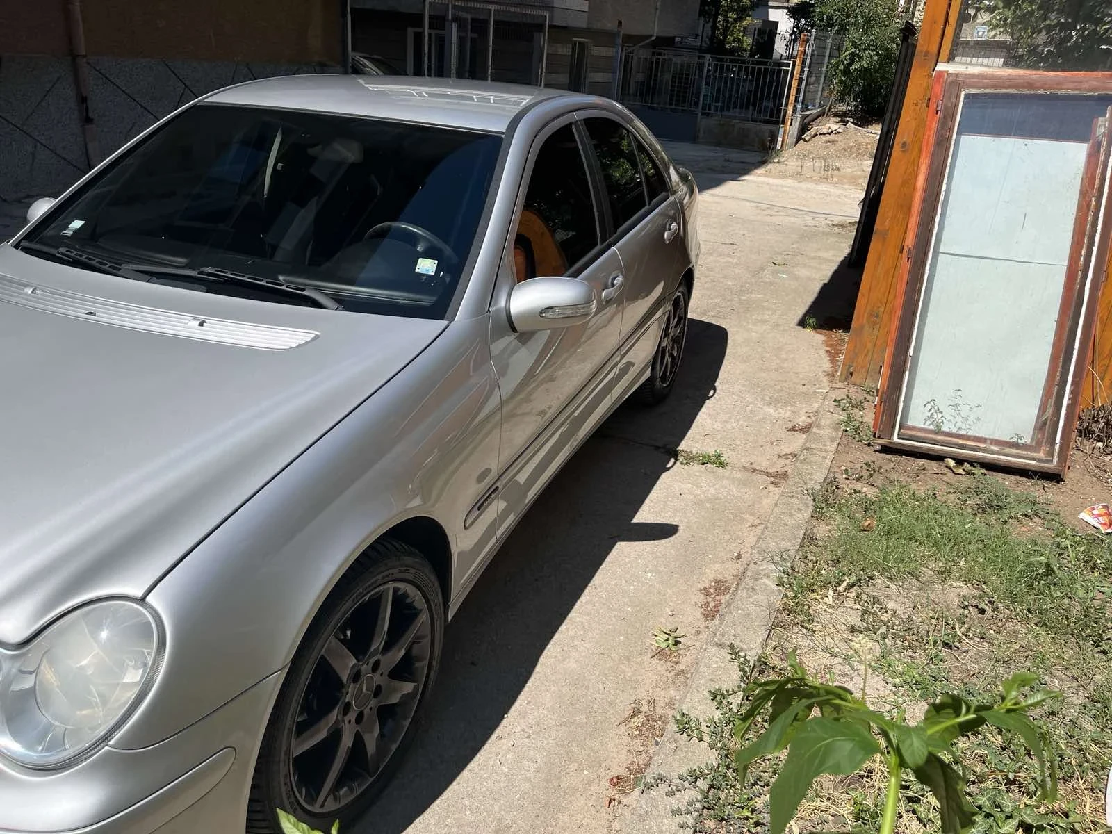 Mercedes-Benz C 220, снимка 3 - Автомобили и джипове - 55423379