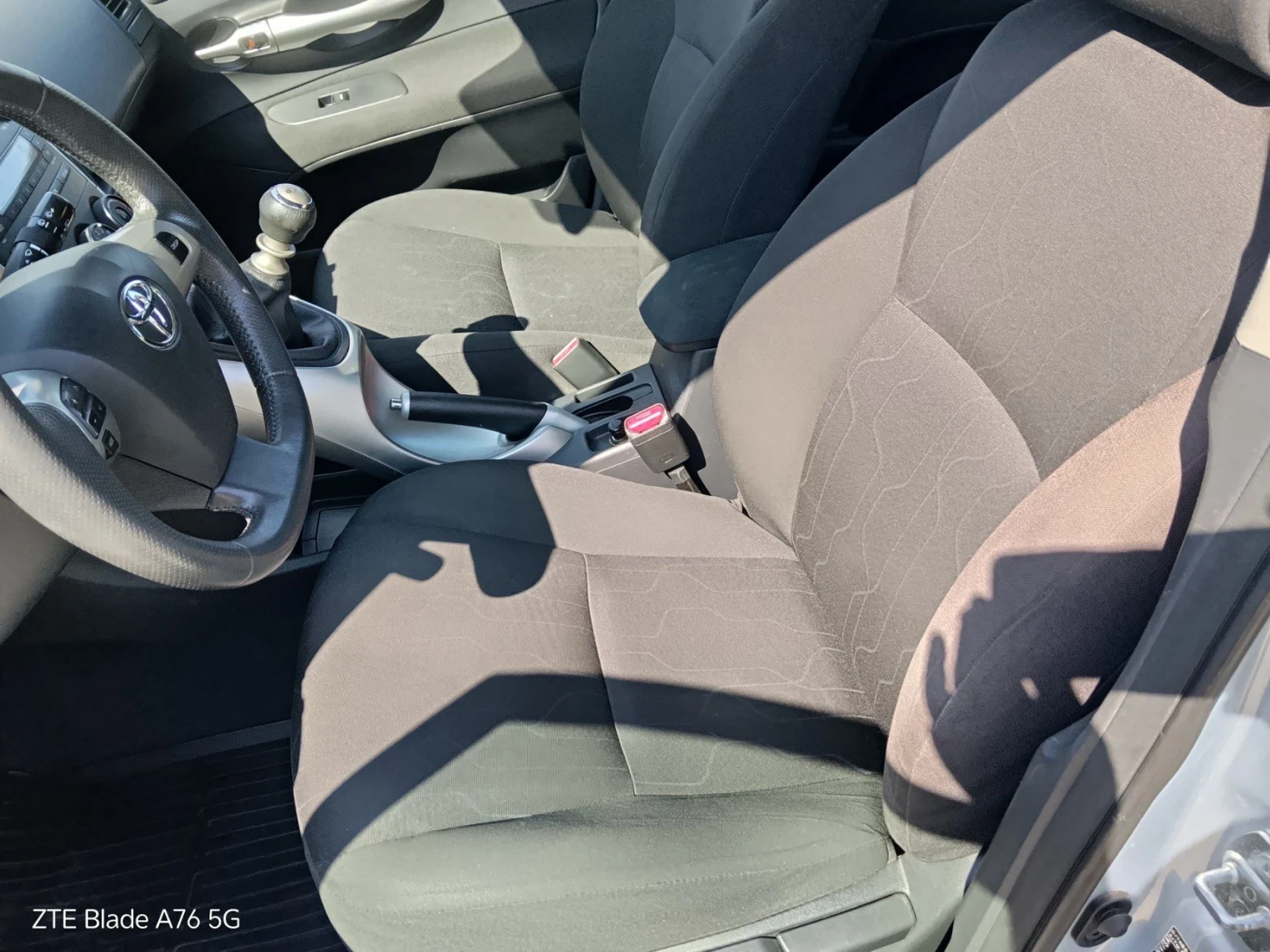 Toyota Auris 1.2i, снимка 9 - Автомобили и джипове - 55574910