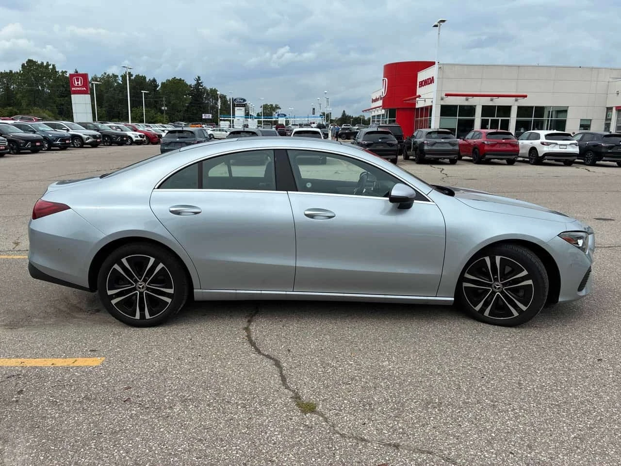 Mercedes-Benz CLA 250  * CARFAX * ОПЦИЯ ЗА ФИНАНСИРАНЕ, снимка 3 - Автомобили и джипове - 56199659