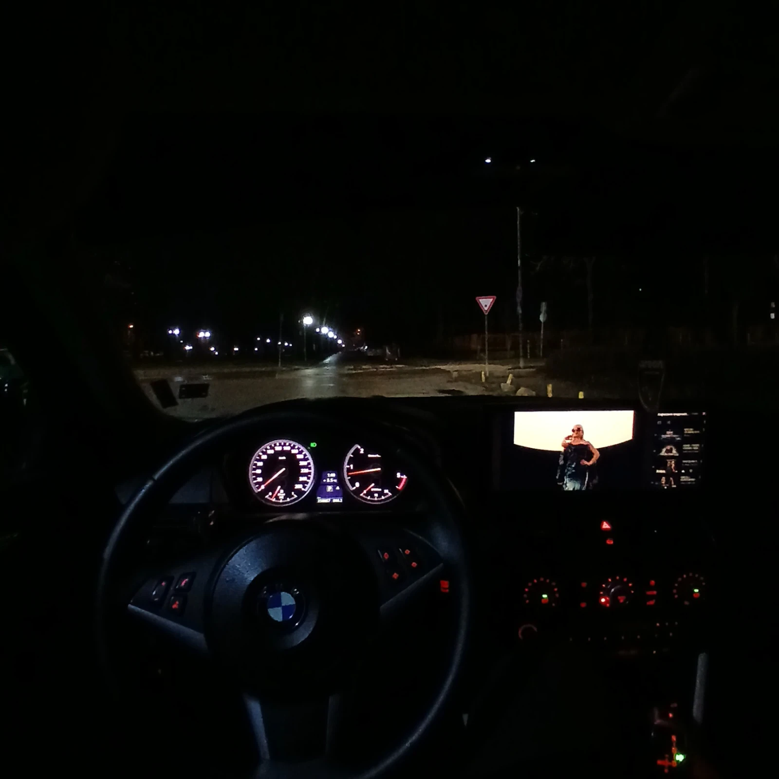 BMW 525, снимка 6 - Автомобили и джипове - 56201505