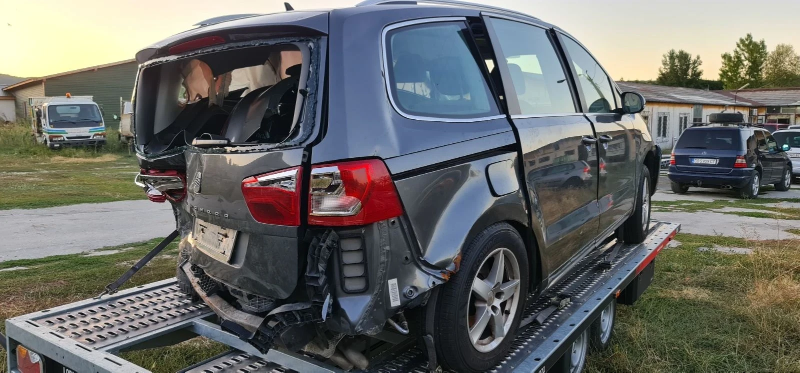 Seat Alhambra 2.0TDI, снимка 4 - Автомобили и джипове - 56276852