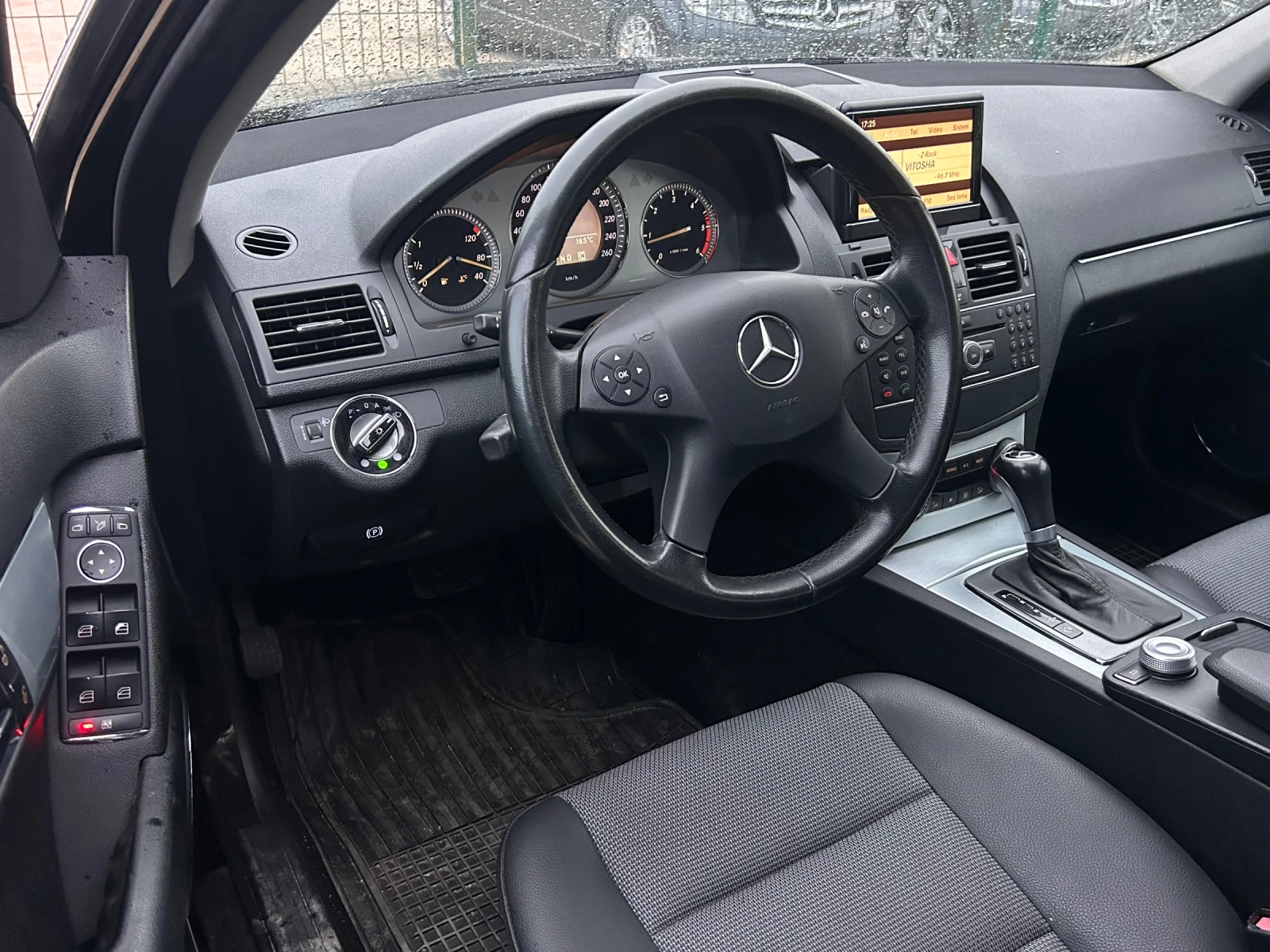 Mercedes-Benz C 220, снимка 8 - Автомобили и джипове - 56274177