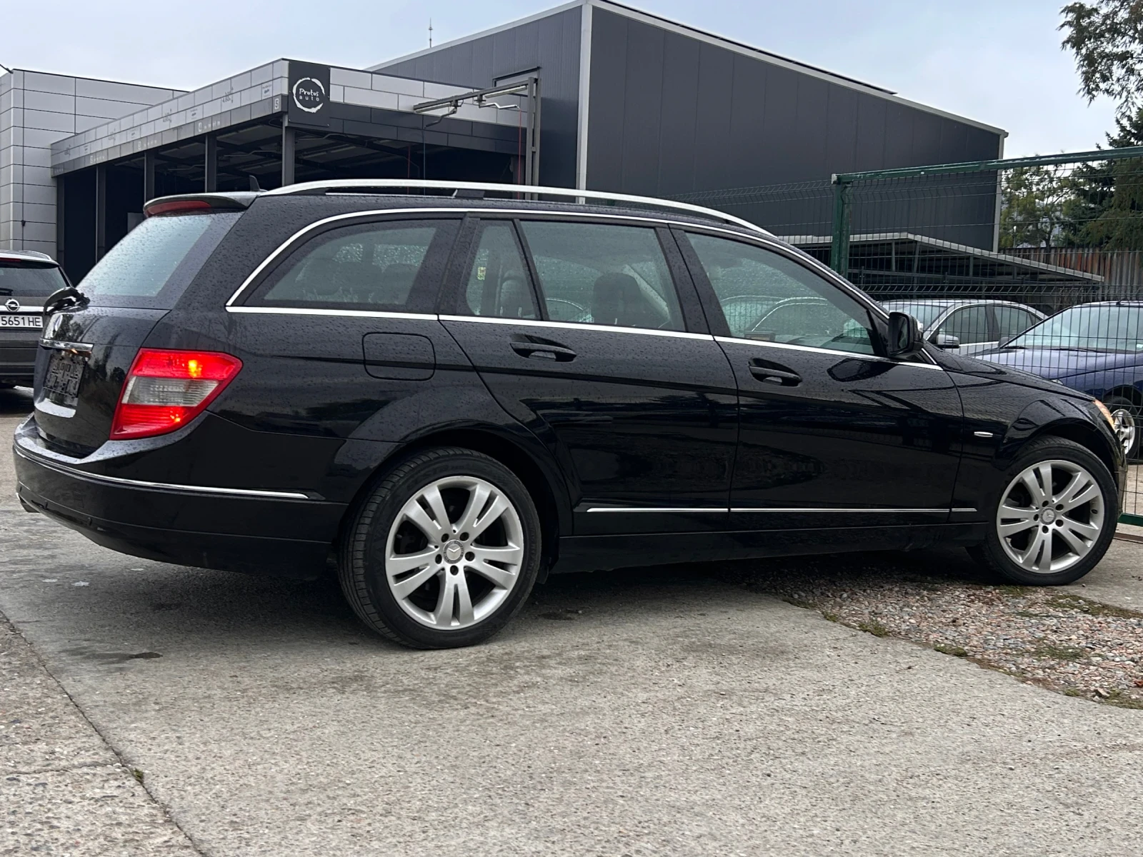 Mercedes-Benz C 220, снимка 5 - Автомобили и джипове - 56274177
