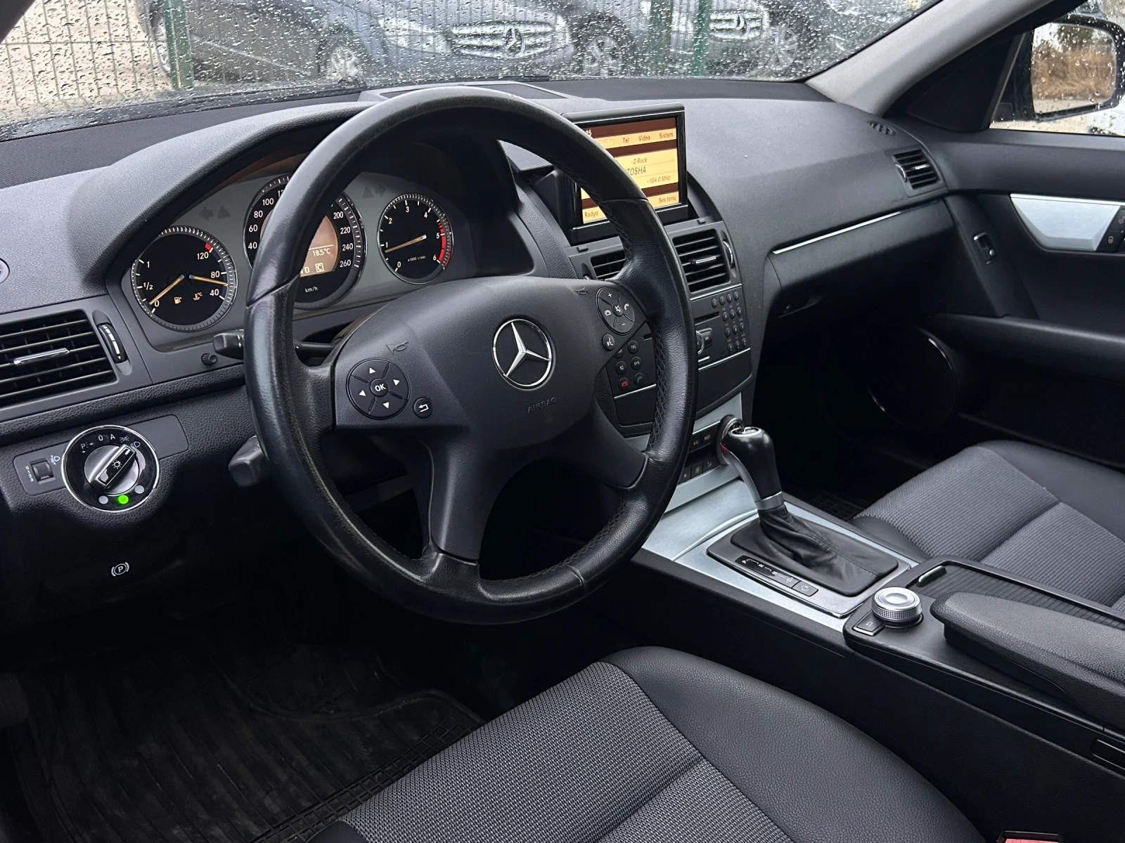 Mercedes-Benz C 220, снимка 9 - Автомобили и джипове - 56274177
