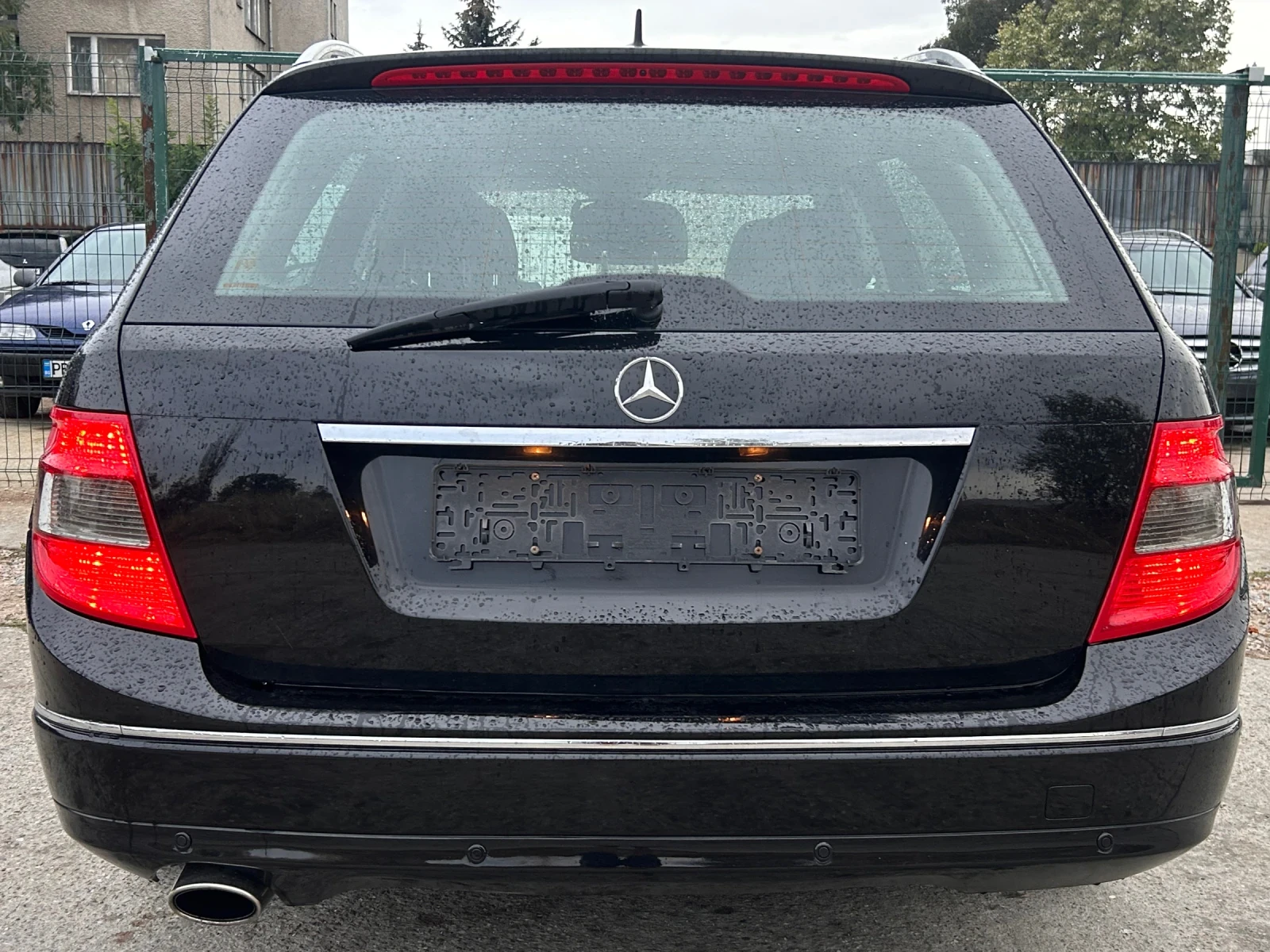 Mercedes-Benz C 220, снимка 3 - Автомобили и джипове - 56274177