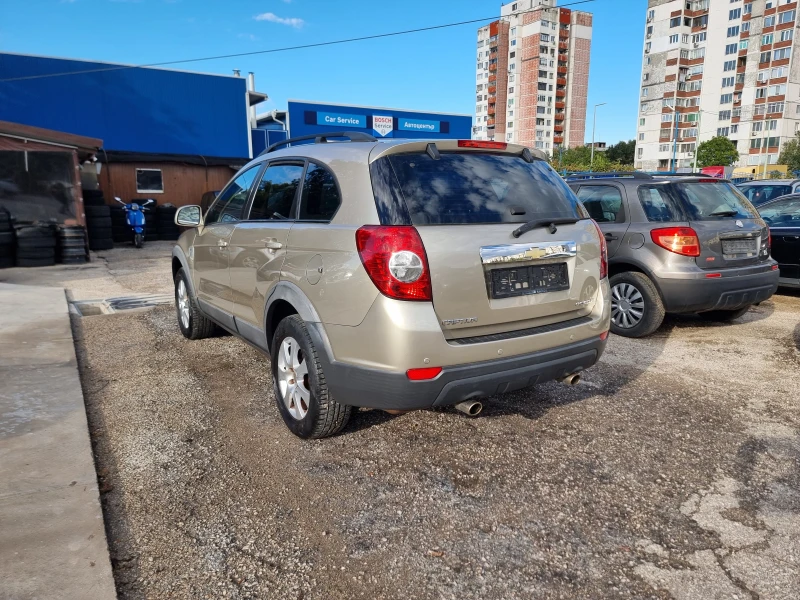 Chevrolet Captiva 2.4I , снимка 5 - Автомобили и джипове - 47505776