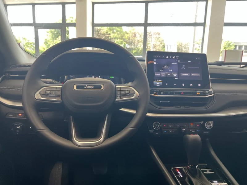 Jeep Compass ALTITUDE 1.3 PHEV Petrol 190 hp AT6 4xe, снимка 7 - Автомобили и джипове - 50626774